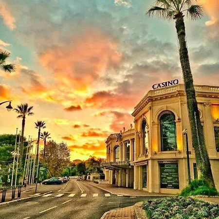 Vue 50m Parking * Nice