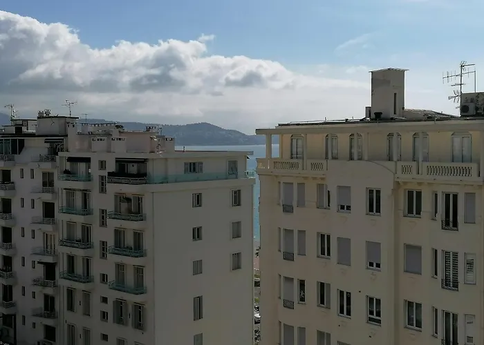 Vue 50m Parking *