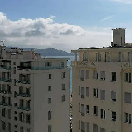 Terrasse Vue 50m *
